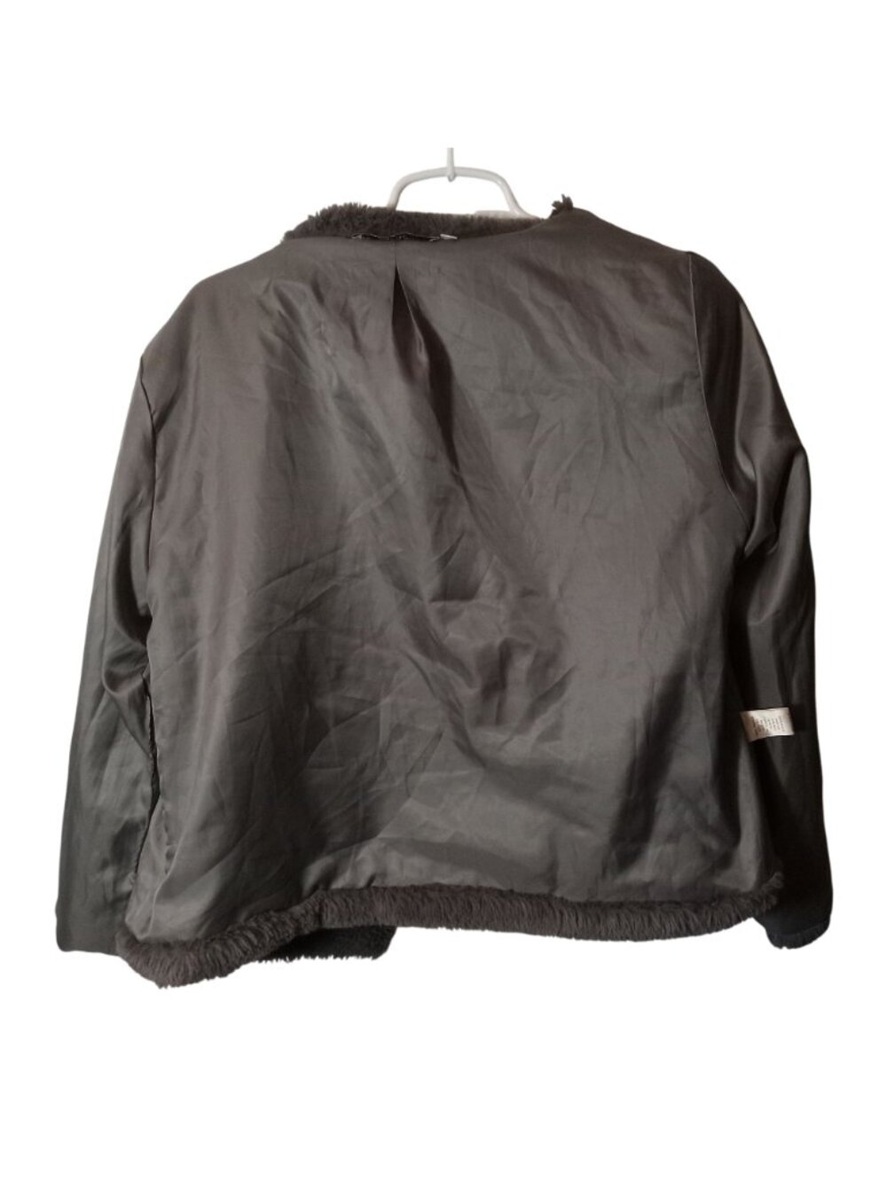 Cotton Emporium Womens Faux Fur Cropped Jacket Gray Size M Hook Plush Fuzzy USA - Picture 9 of 10